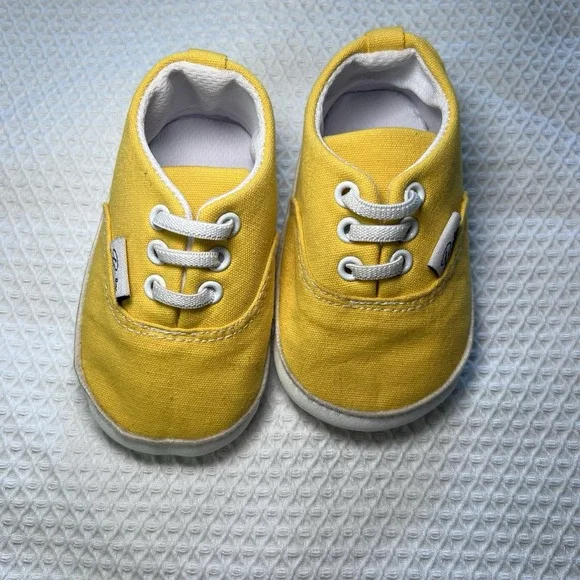 Baby Yellow Sneakers Slip on Size 3 Soft Sole Newborn Unisex Crawling Shoes - Picture 1 of 6